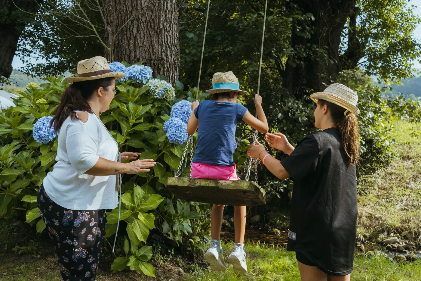 visita guiada a finca el ribeiro productos asturianos faba arándanos manzana